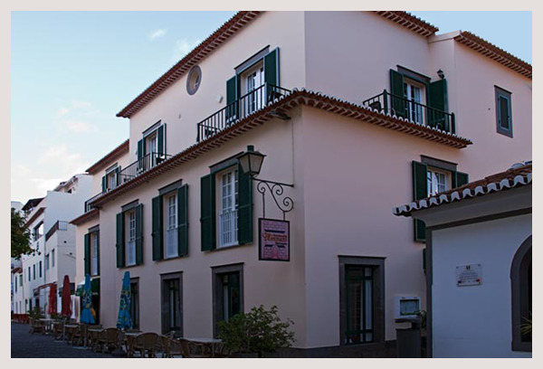 Amparo Hotel Machico  Exterior photo