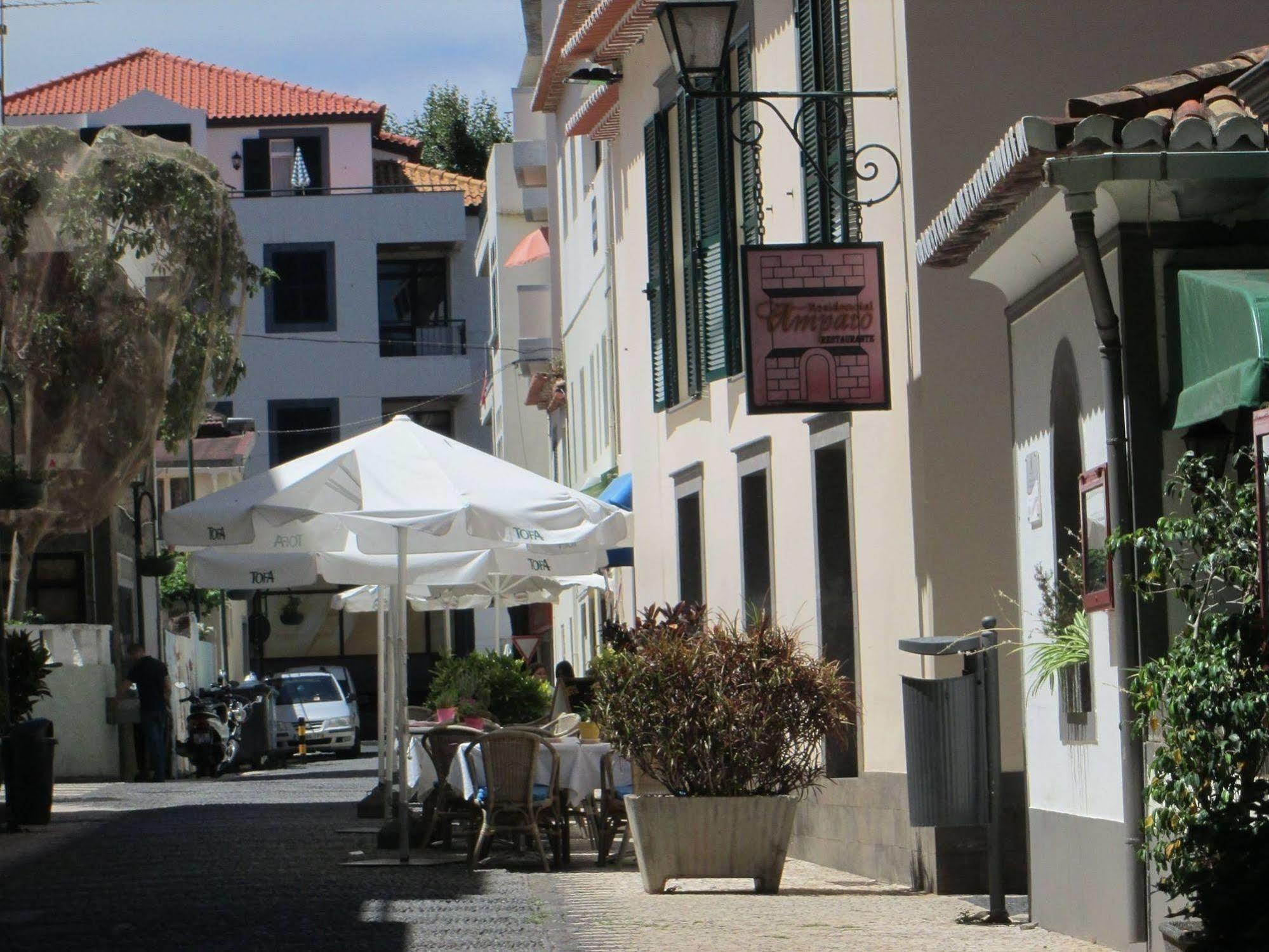 Amparo Hotel Machico  Exterior photo